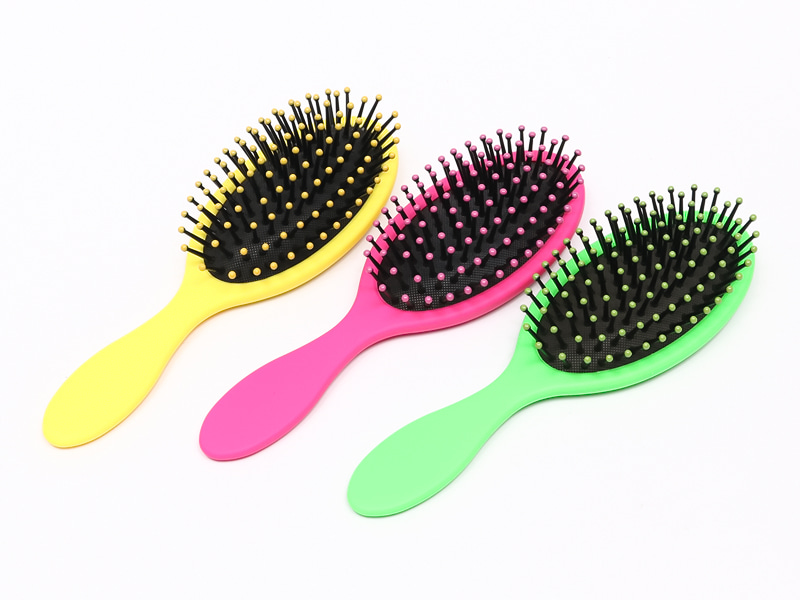 แปรงซิลิโคนนวดศีรษะ Detangling