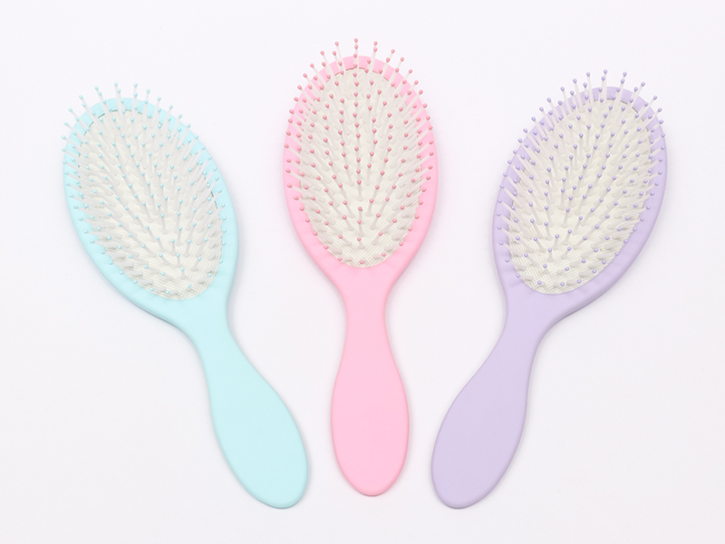แปรงซิลิโคนนวดศีรษะ Detangling