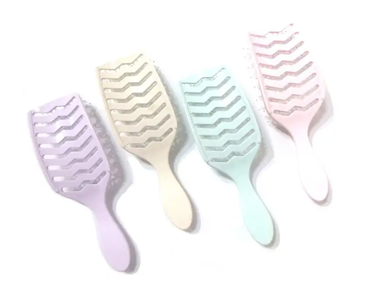 เป็นมิตรกับสิ่งแวดล้อมกันน้ำนวดพลาสติกแบบพกพา Abs สีชมพู Detangling แปรงผม